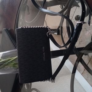 Michael Kors phone crossbody purse with removable strap